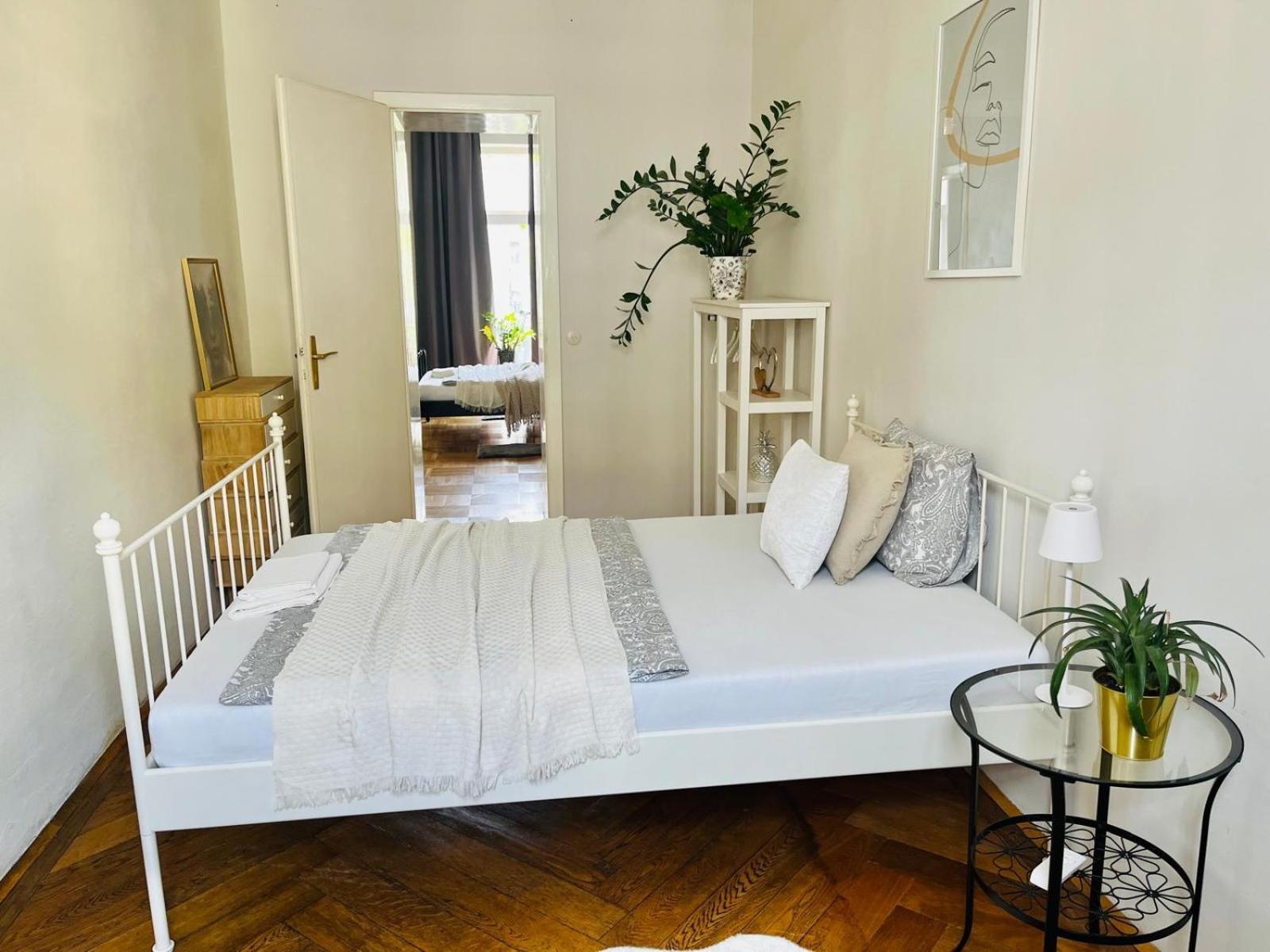 Beautiful City Centre Apartment Vienna Exterior photo